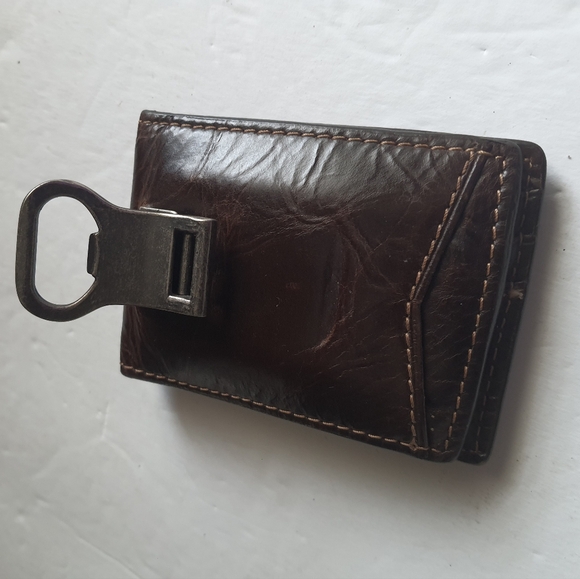 Fossil wallet with bottle opener attached - Picture 2 of 5